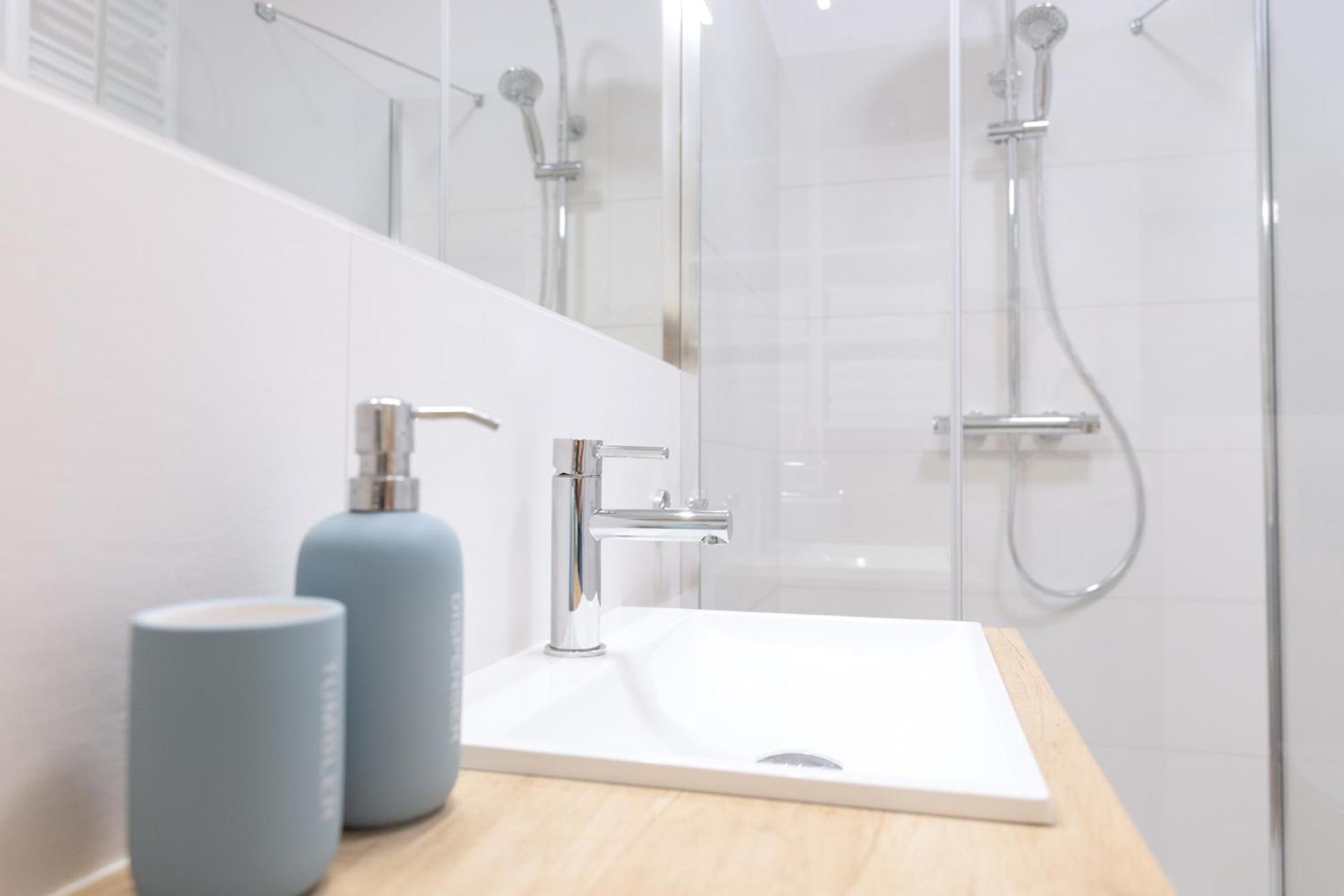 Apartament Z Mewami - Dziwnow Bridge Apartaments & Spa Ngoại thất bức ảnh